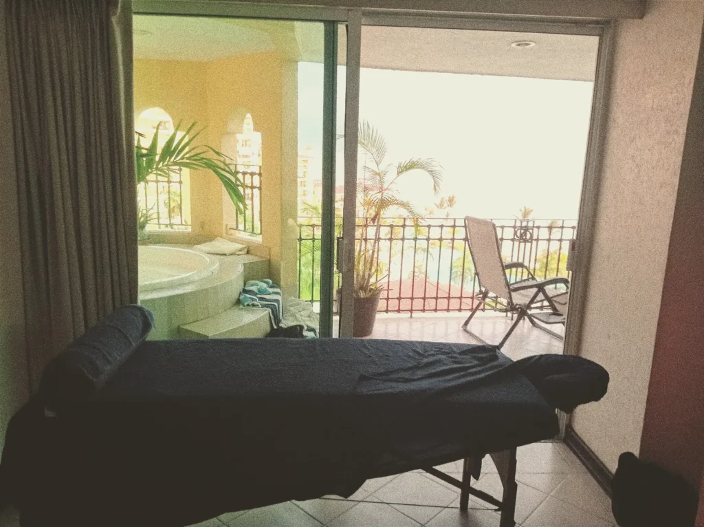 condominio-recamara-jacuzzi.webp