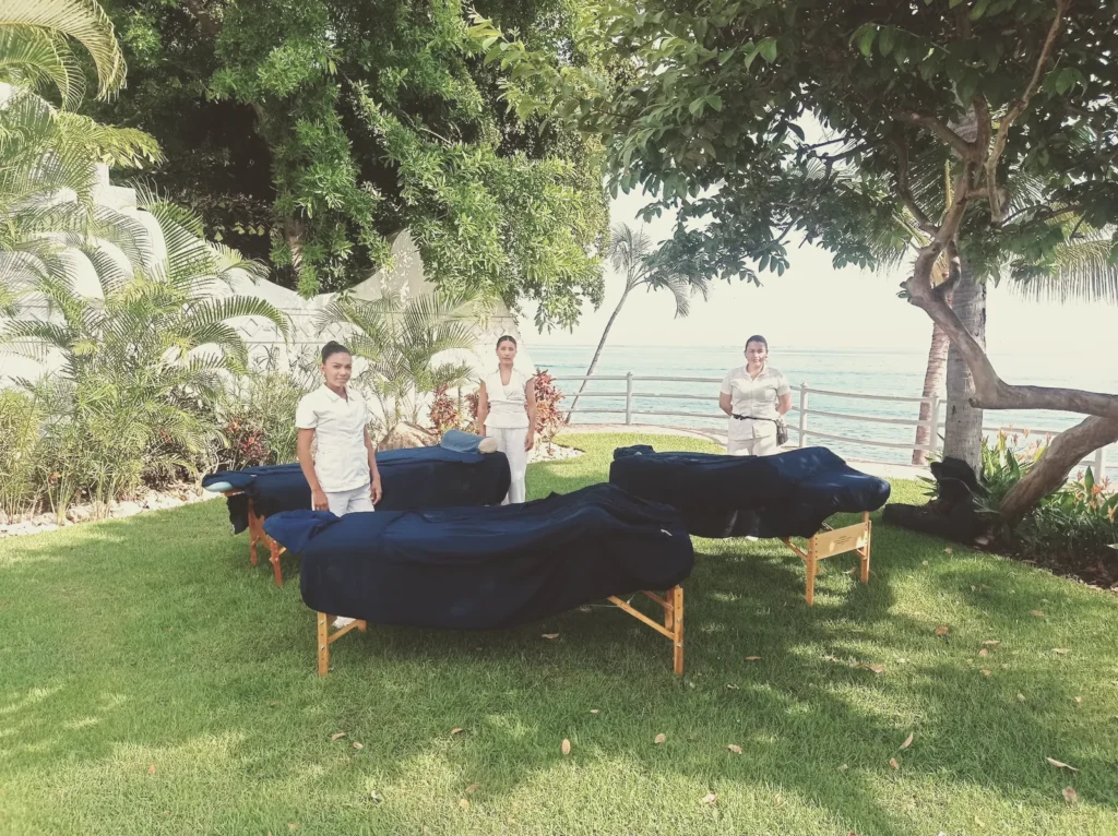 jardin-villa-vista-mar-grupo.webp