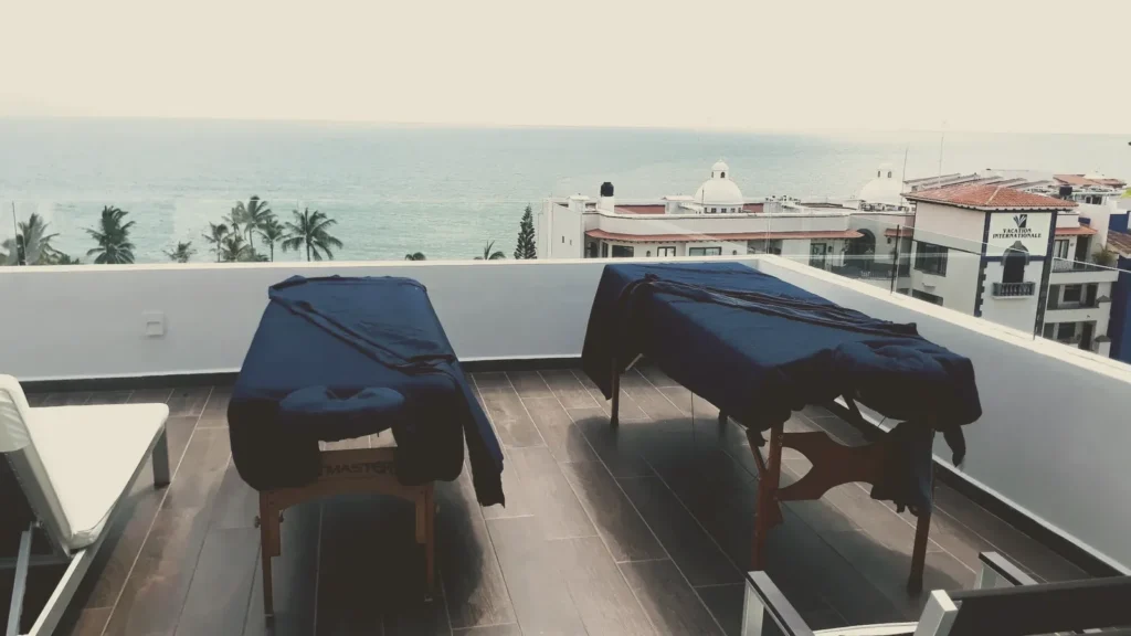 rooftop-vista-bahia-pareja.webp